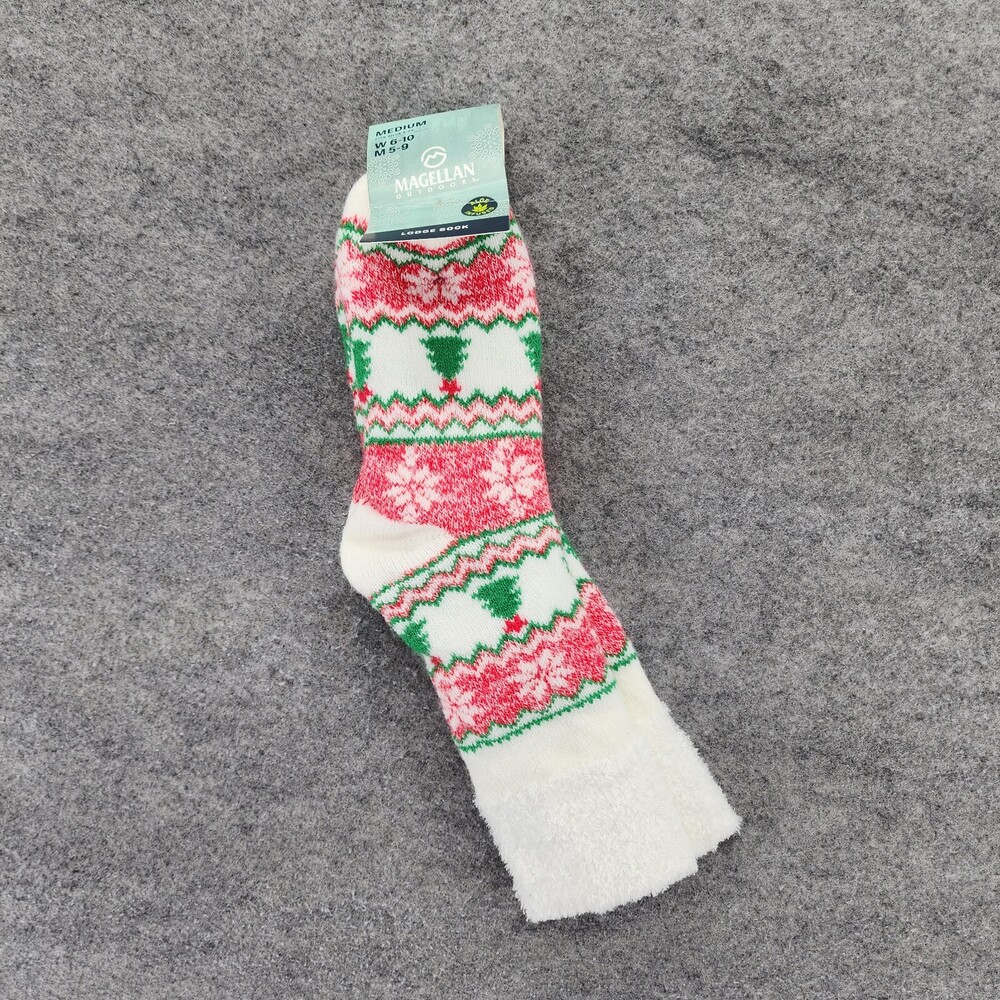 Magellan Outdoors Lodge Socks Womens 5-10 Aloe Infused Fair Isle
